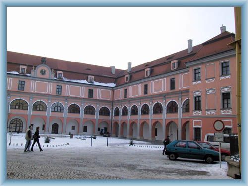Vala�sk� Mzi���� - the castle