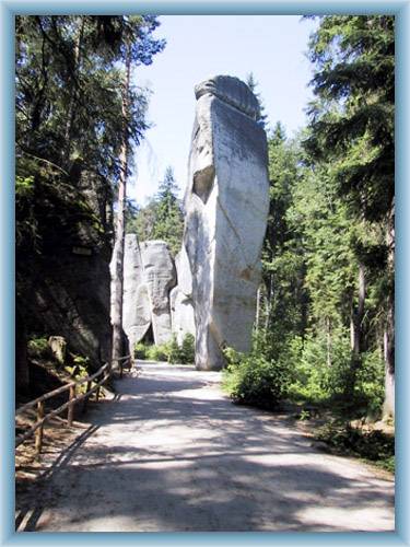 Adr�pa�sk� rocks