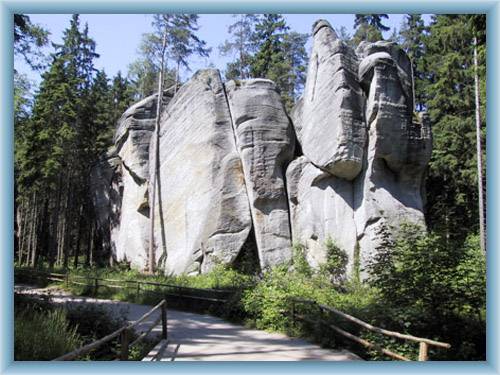 Adr�pa�sk� rocks