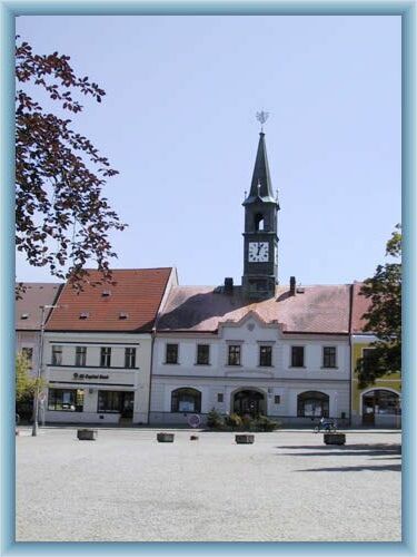 the town hall in Chot�bo�