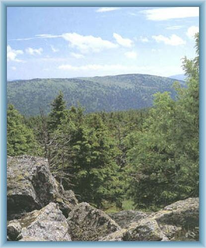 Sight of �erven� mountain from mountain Vozka