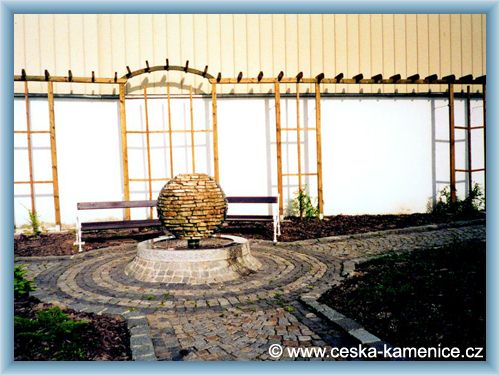 �esk� Kamenice