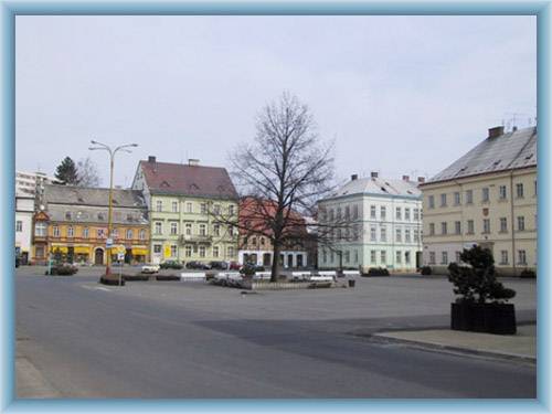 The town square in Kr�sn� L�pa