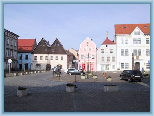 �esk� Kamenice - town-square
