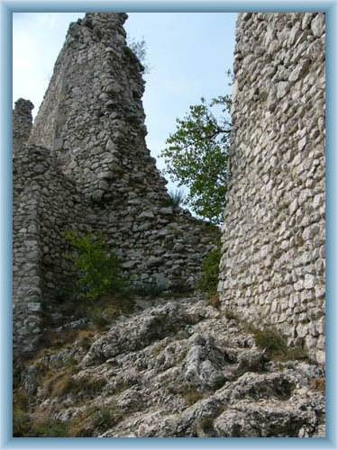 Sirot�� castle