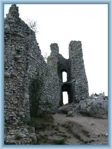 Sirot�� castle