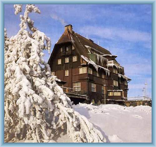 Chalet Pomez� on the top of C�novec