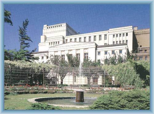 Kru�nohorsk� theatre in Teplice