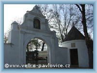 Velké Pavlovice - Cemetery gate