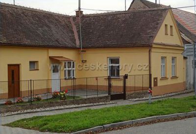 Family house 2+1 with garden