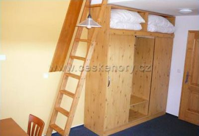 Apartment-house Klarka and bowling bar Schimmer