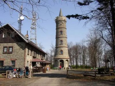 Glamping Jedlová with outdoor wellness