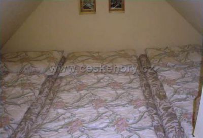 Lovecká chata and Supraphon