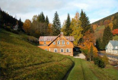 Lovecká chata and Supraphon