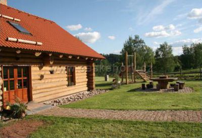 Woodenhouse Peklicko