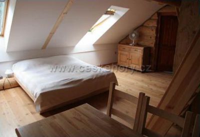 Woodenhouse Peklicko