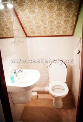 Private accommodation 138