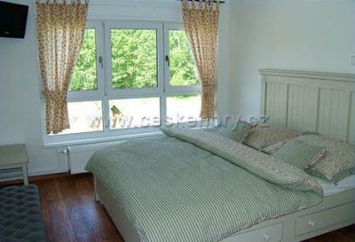 Gueshouse Silver Wind
