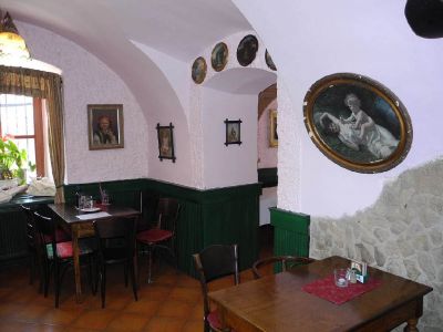 Guesthouse and restaurant U Zámku