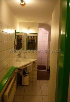 Family Pension U řeky