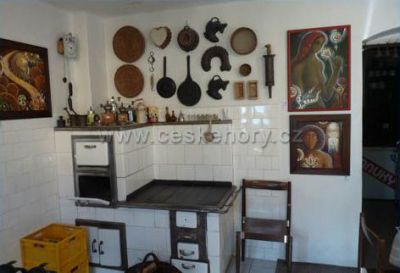 Family Pension U řeky