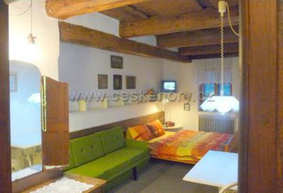 Family Pension U řeky