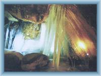 Caves in Teplické rocks